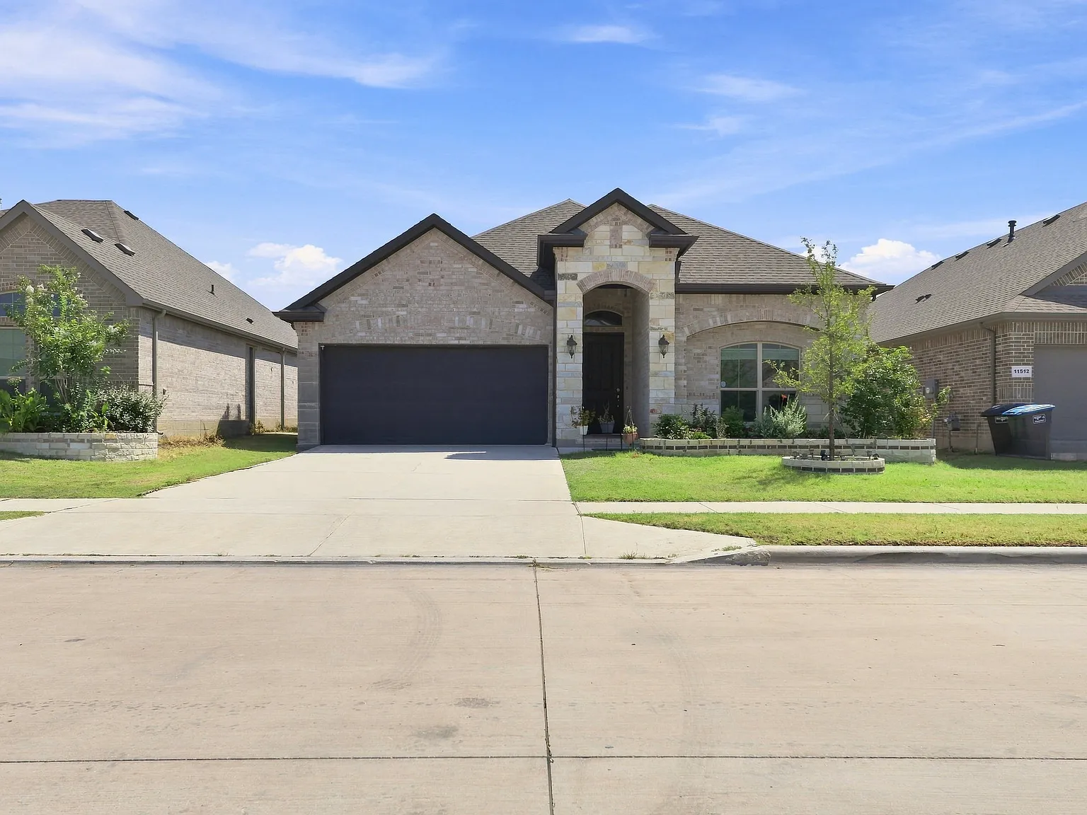 4 bed, 2040 sqft, $2,700 — Photo 1