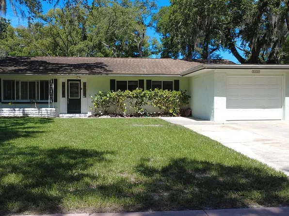 7129 Park Dr, New Port Richey, FL 34652