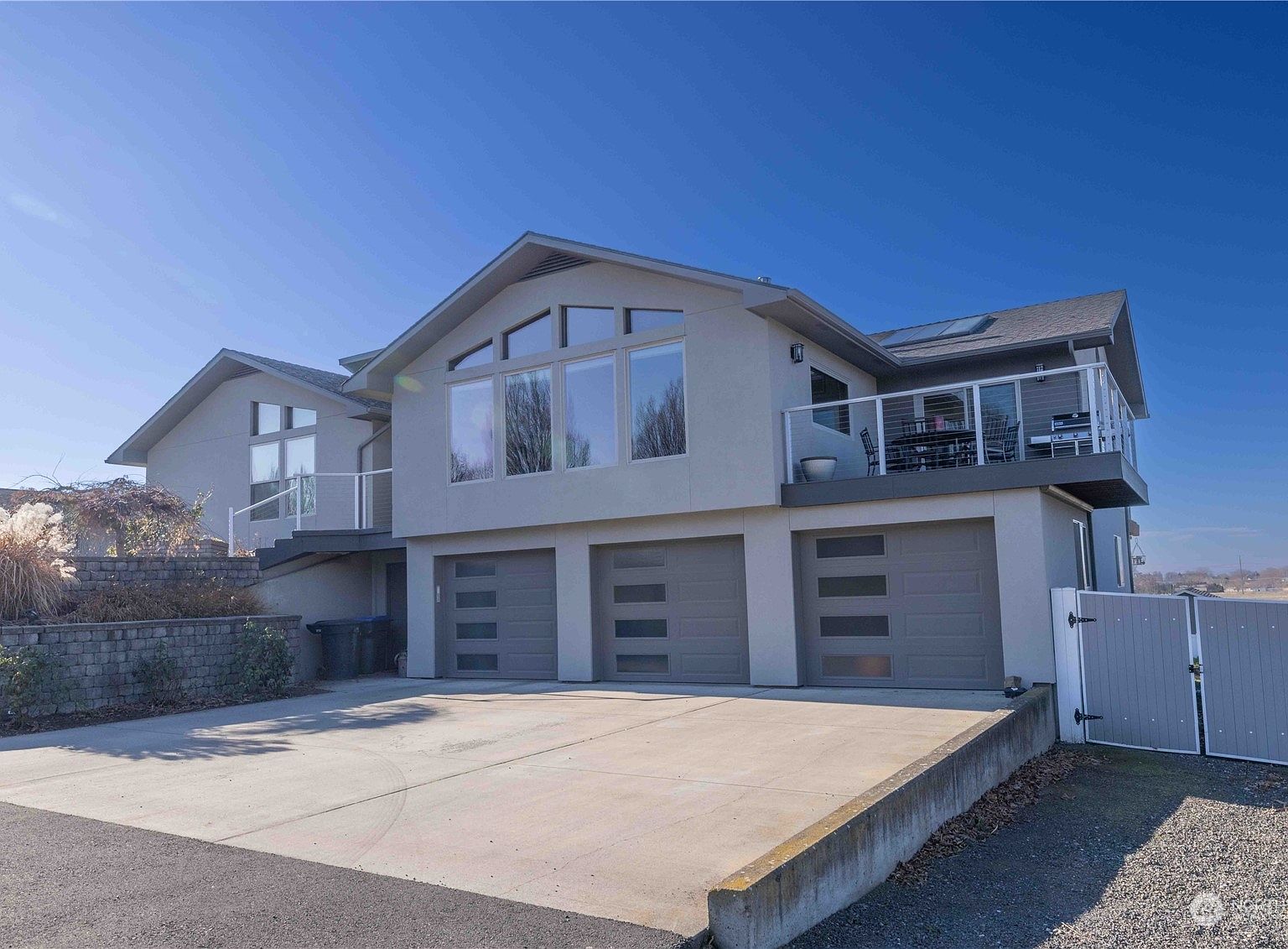 2425 Country Club Road