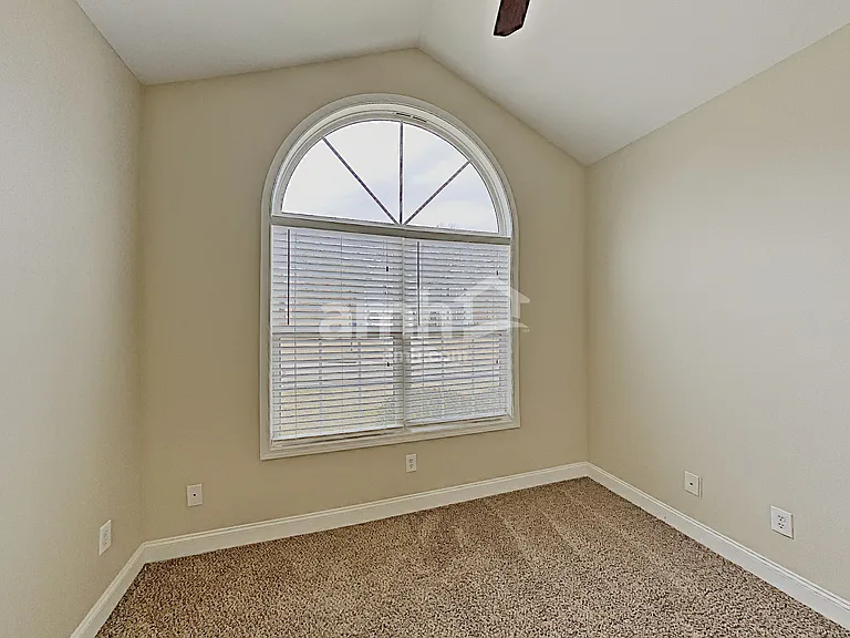 107 Oscar Ct — Photo 18