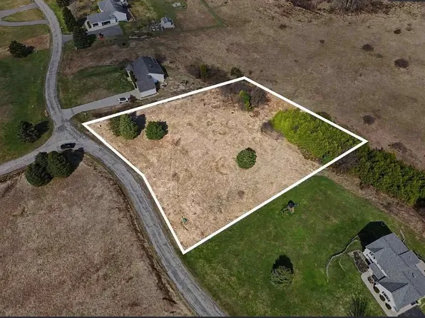 Clover Ln Unit 4, Charlevoix, MI 49720