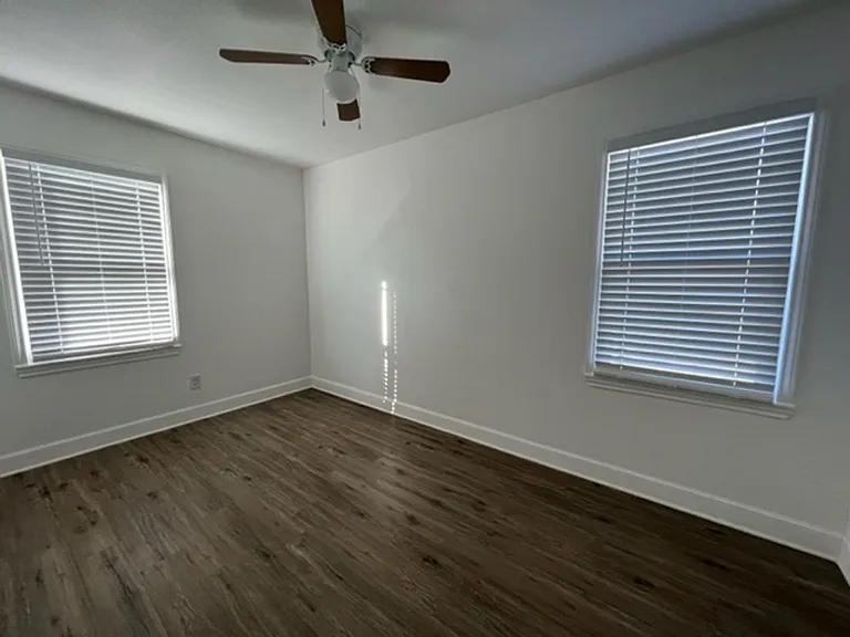 734 S Crockett Dr — Photo 11