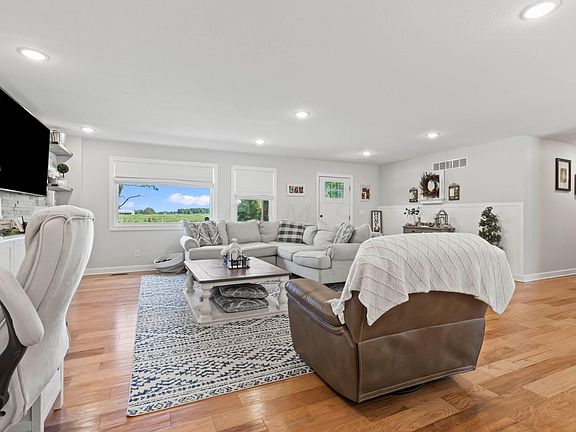 5th image of 4040 Township Road 191 #9