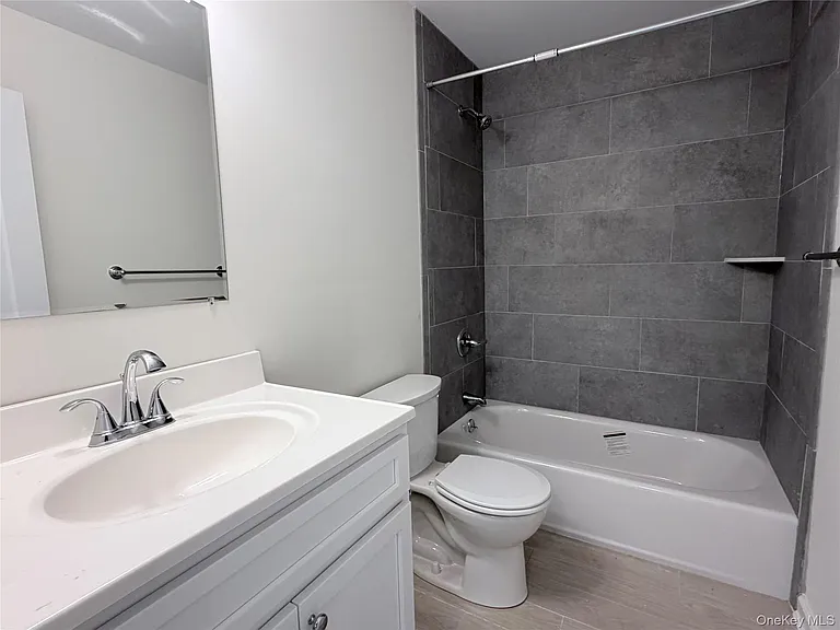 102 Pulaski Rd — Photo 19