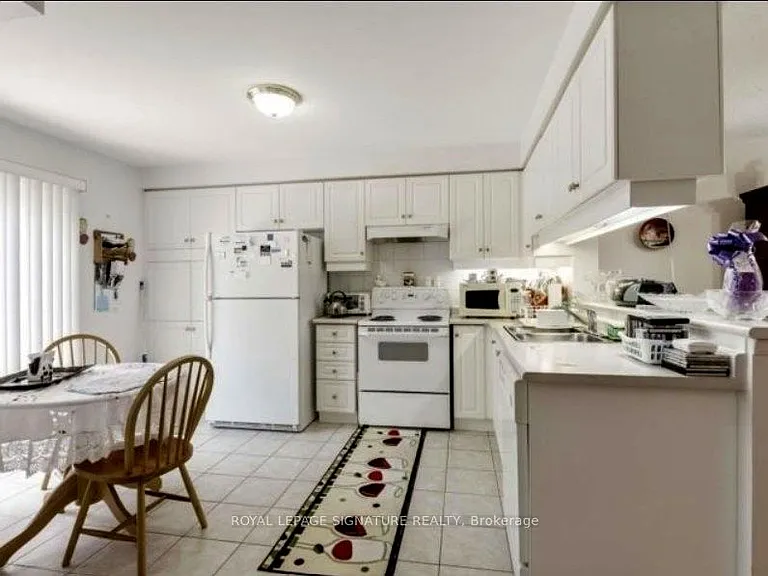 1565 Woodhenge Way — Photo 5