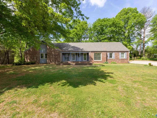 454 1st St SE, Hamilton, AL 35570