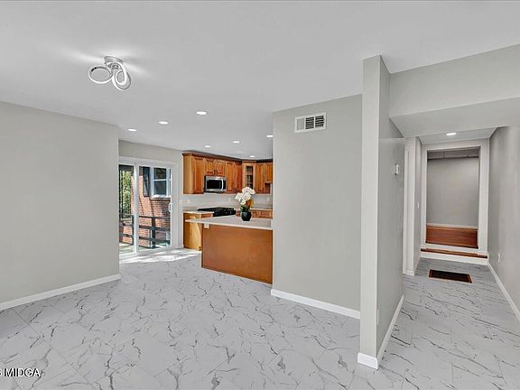 4th image of 840 Balim Ct
