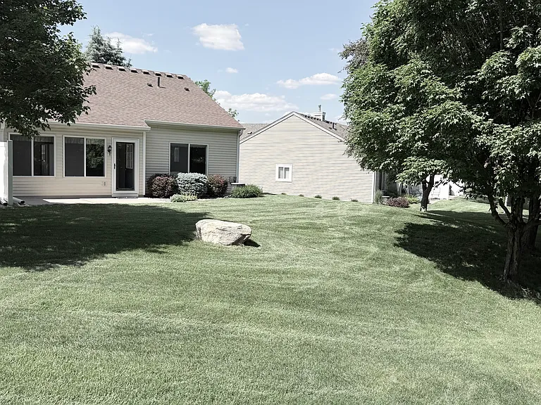 10843 Lexington Dr — Photo 11