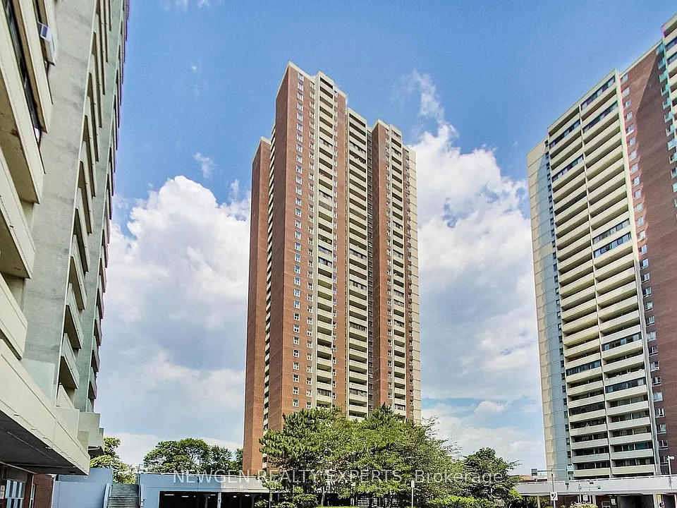 3 Massey Sq #502
