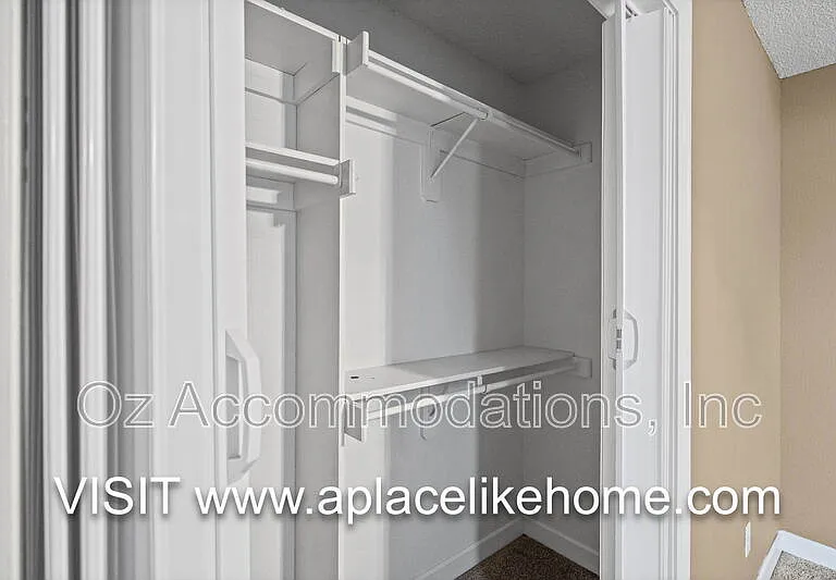805 SW Imperial Ln — Photo 18