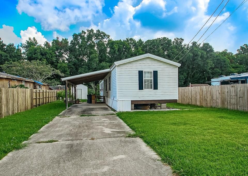 1st image of 124 Cedar Dr