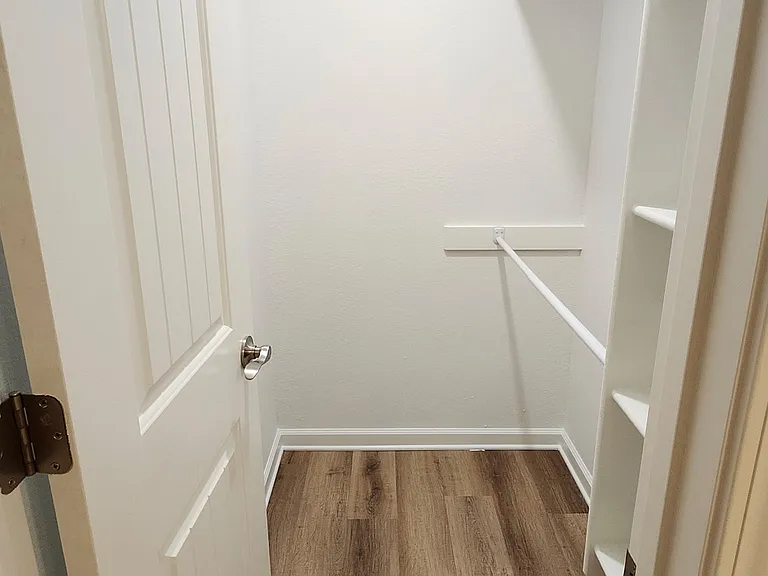 512 N Maple St #512 — Photo 8