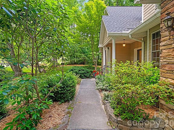 2nd image of 36 Poplar Creek Dr