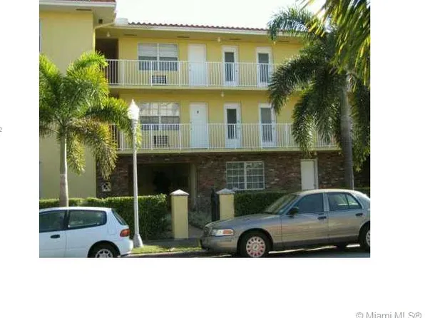 318 Majorca Ave APT 208, Coral Gables, FL 33134