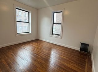 246 E 199th St APT 2H, Bronx, NY 10458