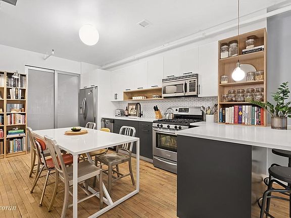 4th image of 95 Lexington Ave APT 2C