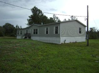 89 Kings Bay Rd, Waynesville, GA 31566