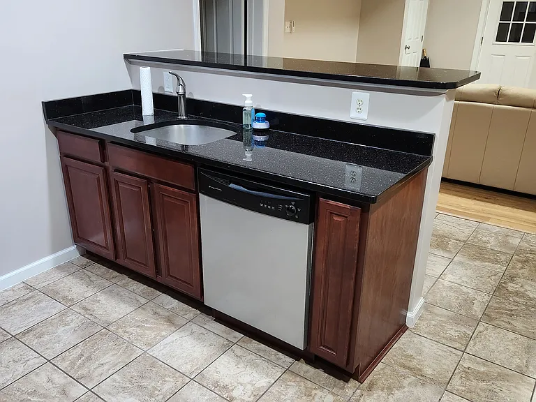 Sanandrew Dr — Photo 5