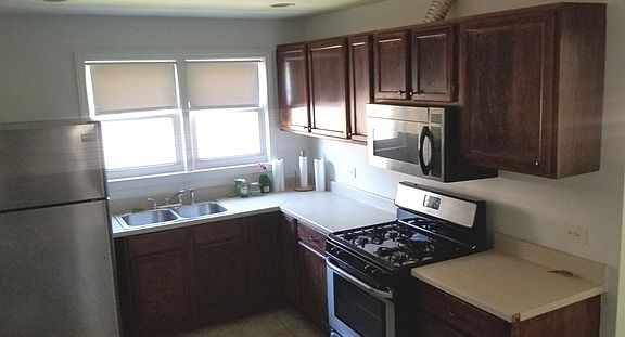2nd image of 8918 Lavergne Ave