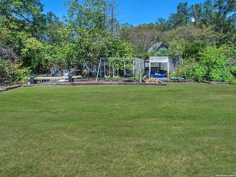 4131 Bikini Dr — Photo 9