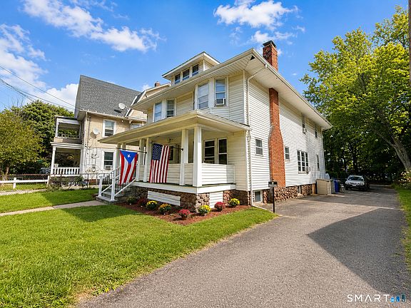 3rd image of 209 Camp Street