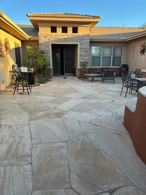 4 bed, 4.5 bath, 3304 sqft, $1,250 — Photo 2