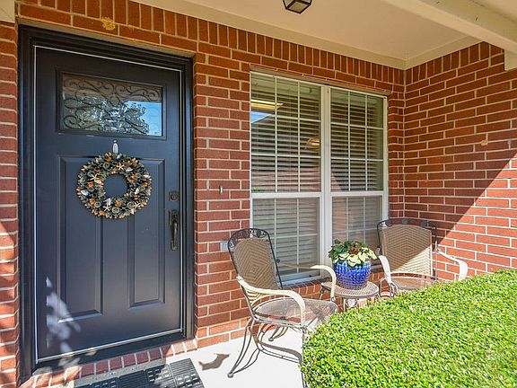 3rd image of 13635 Country Pine Ct