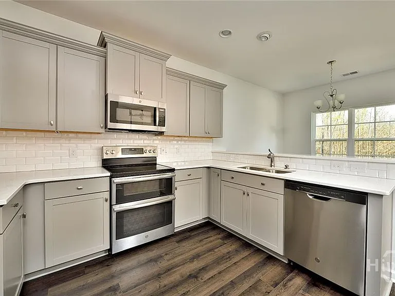 293 McCrady Dr #A — Photo 9