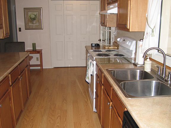 W/D behind bifold doors