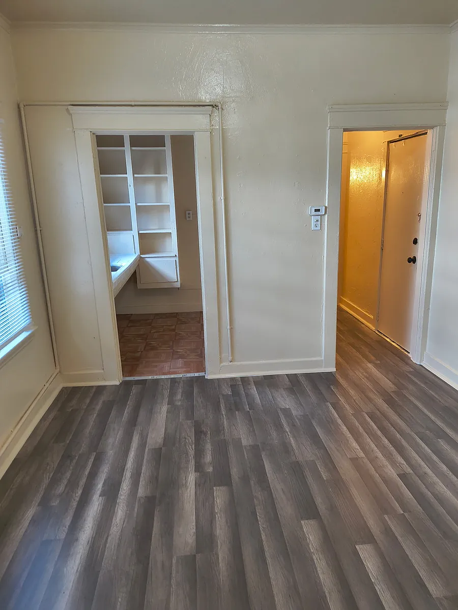 Building Photo - 416 S Union Ave #5