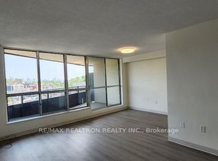 21 Vaughan Rd #402, Toronto, ON M6G 2N2