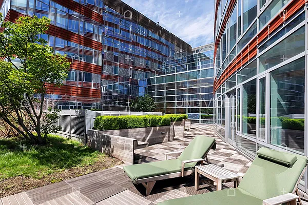 Rented by Level Group | media 34