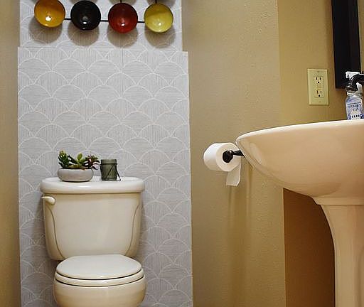 1/2 Bath