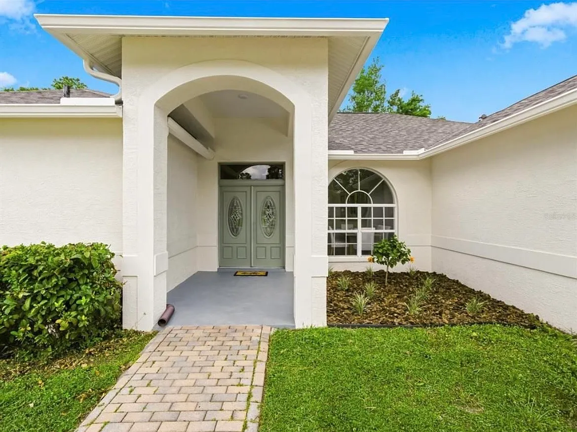 3 bed, 1825 sqft, $2,395 — Photo 2