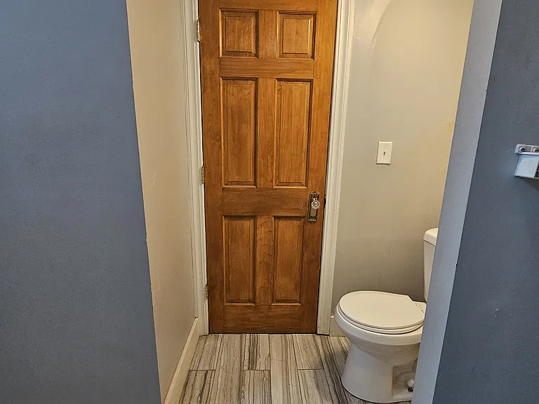 28 E Grand Ave #B1 — Photo 5