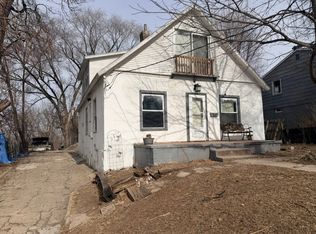 302 E Bell Ave, Des Moines, IA 50315