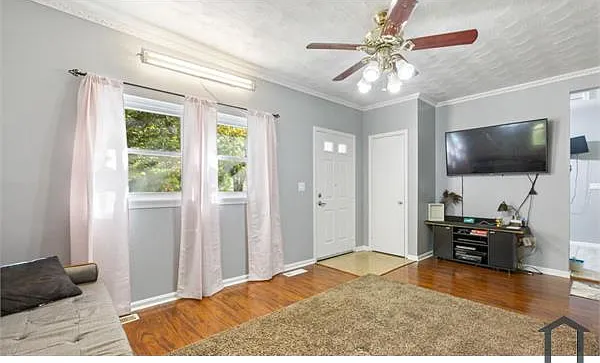 12200 Lanham Severn Rd — Photo 10