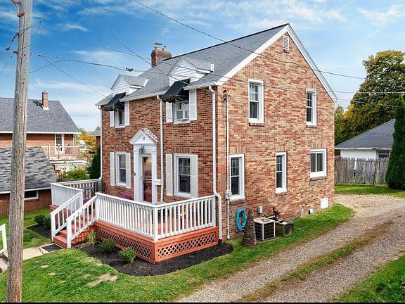 3rd image of 17 Wellington Ave