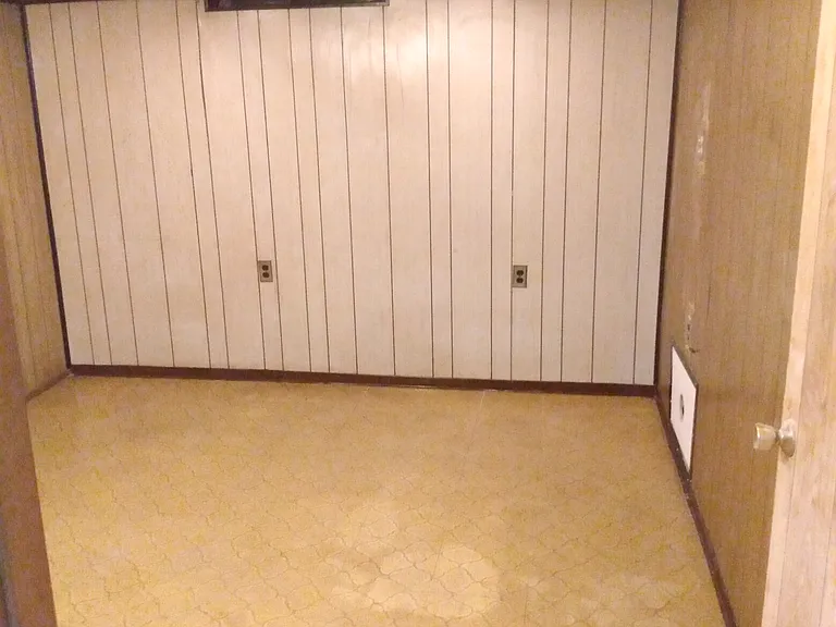 22440 Rein Ave — Photo 10