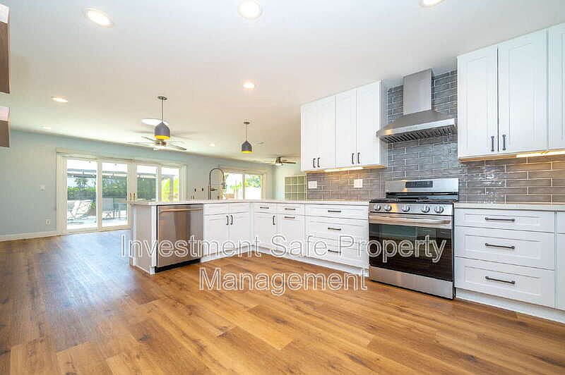 1st image of 6051 Bounty St