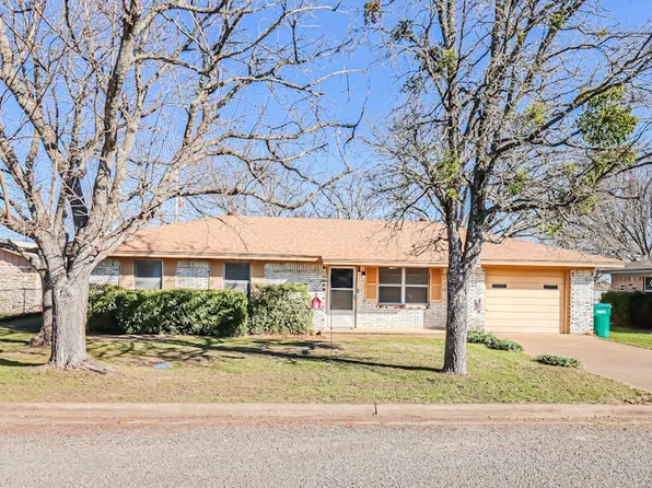 314 Baize Dr, Gatesville, TX 76528
