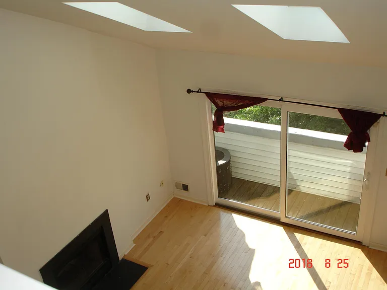 1706 Amanda Ct — Photo 17