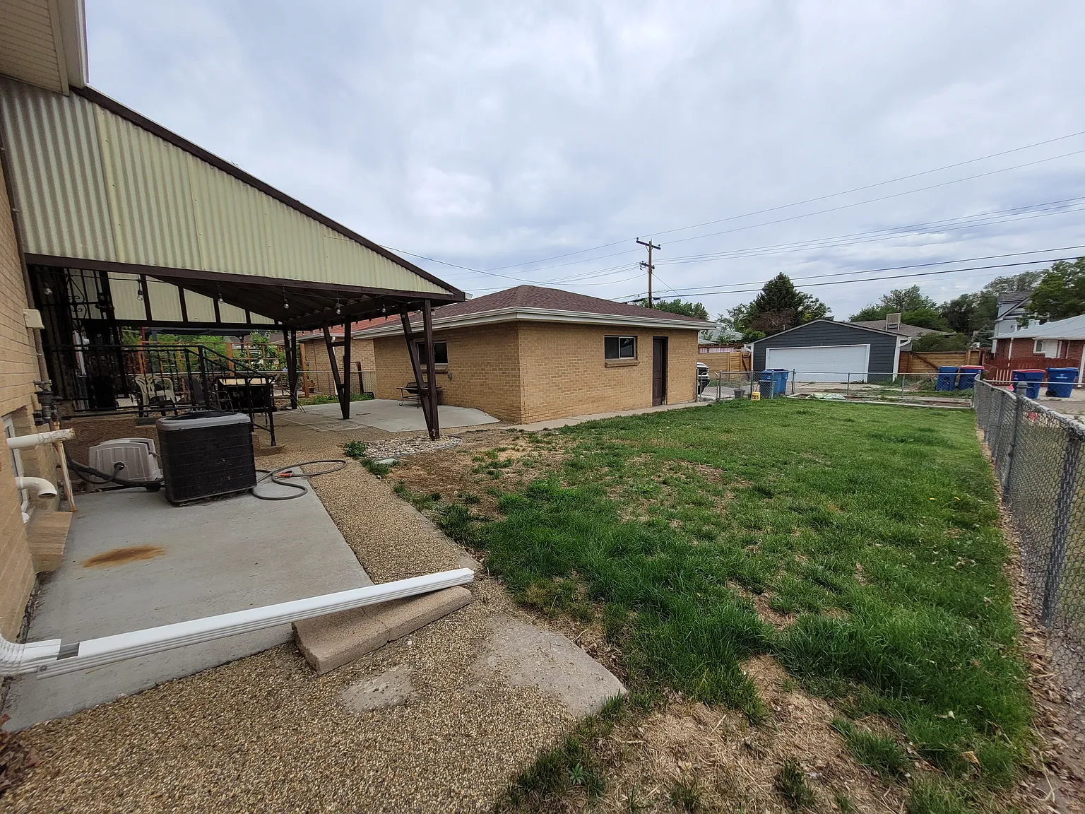 4 bed, 2040 sqft, $3,345 — Photo 2