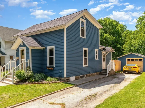 727 Pine Ave, Alma, MI 48801