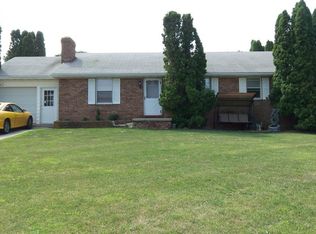 1035 Barts Church Rd, Hanover, PA 17331