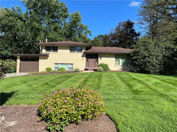 104 Randy Dr, Butler, PA 16002