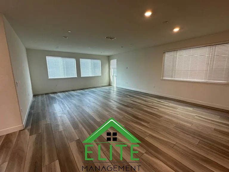 4007 Stanwick Ave — Photo 12