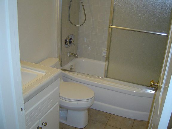 5th image of 1250 N Mentor Ave APT 02