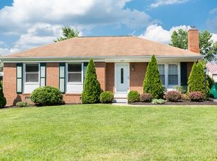 255 4th St, Broadway, VA 22815