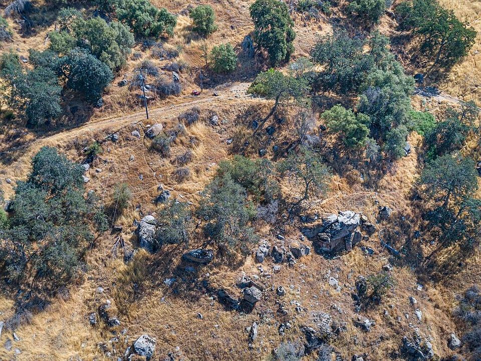 2nd image of 123 N Kaweah River Drive
